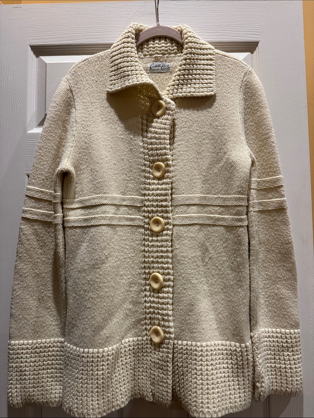 Vintage 1970’s Cuddle Knit Cream Cable Knit cardigan sweater coat (m)